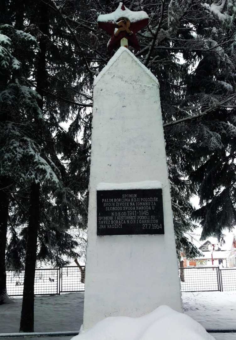 Brezovača - Spomen kosturnica sa obeliskom